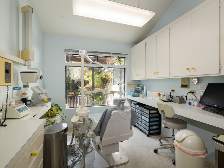 More Photos Of 4381-4385 Overland Ave, Culver City Office Residential For Sale