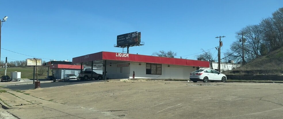 More Photos Of 1405 Weiler Blvd, Fort Worth Restaurant For Sale