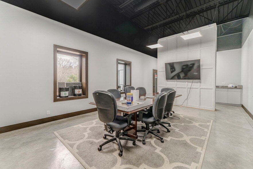 More Photos Of 3239 S Dixie Hwy, Dalton Industrial For Sale