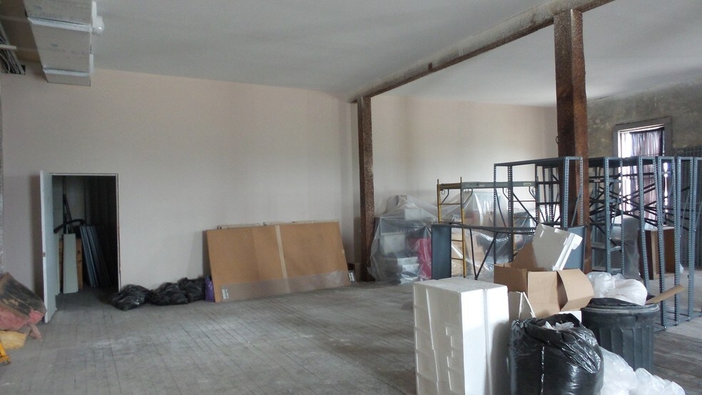 More Photos Of 102 Saint Joseph Ave, Brewton Storefront Retail Residential For Sale