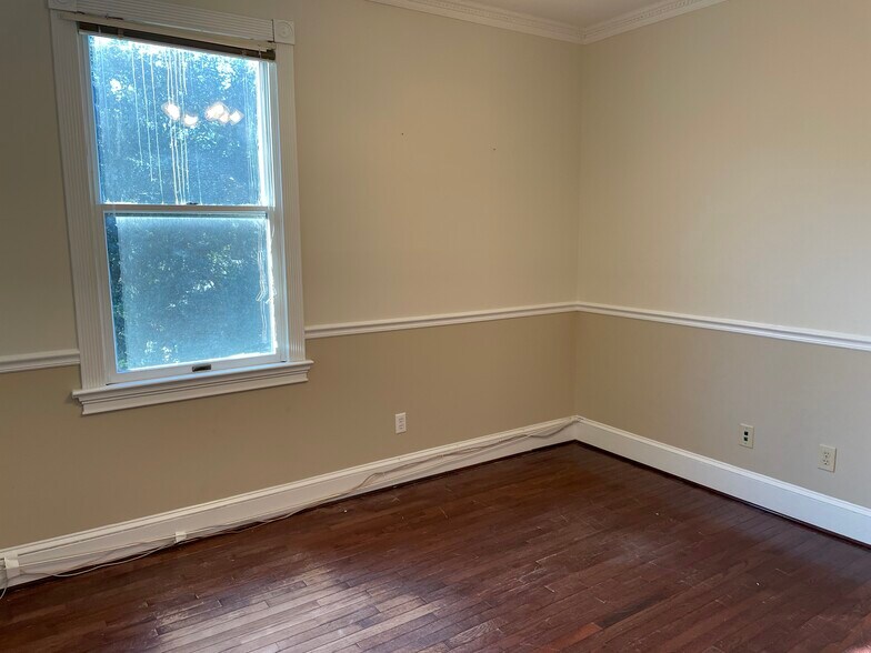 More Photos Of 1495 Remount Rd, North Charleston Office Residential For Sale