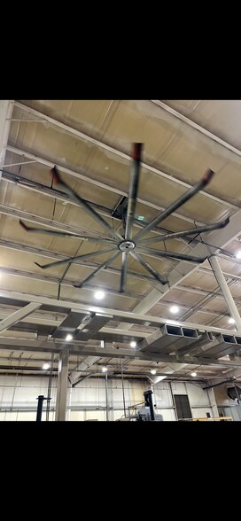 More Photos Of 7156 Sulier Dr, Temperance Manufacturing For Lease