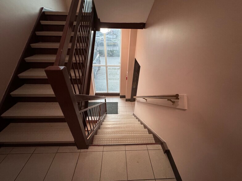 More Photos Of 421 Ocean Pky, Brooklyn Office For Sale