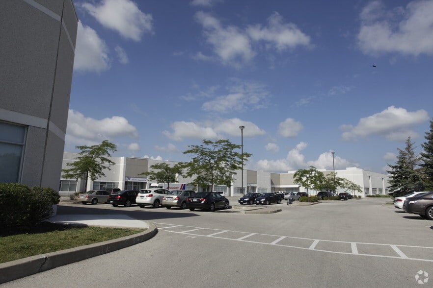 More Photos Of 3200 Ridgeway Dr, Mississauga Warehouse For Lease