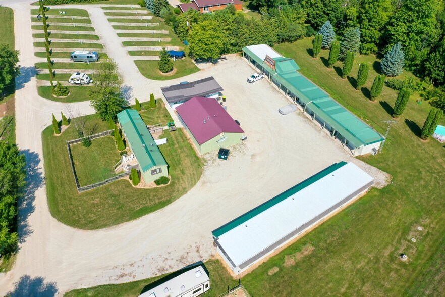 More Photos Of 3145 Stevenson Pier Cir, Sturgeon Bay Hotel For Sale