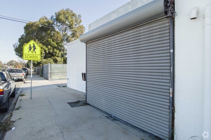 More Photos Of 5454 S Centinela Ave, Los Angeles Office For Sale