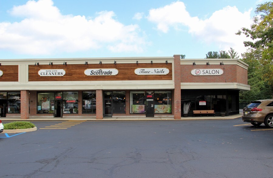 More Photos Of 272-300 S Main St, New City Storefront For Lease