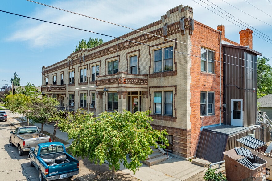 More Photos Of 1424 4th Ave, Scottsbluff Apartments For Sale