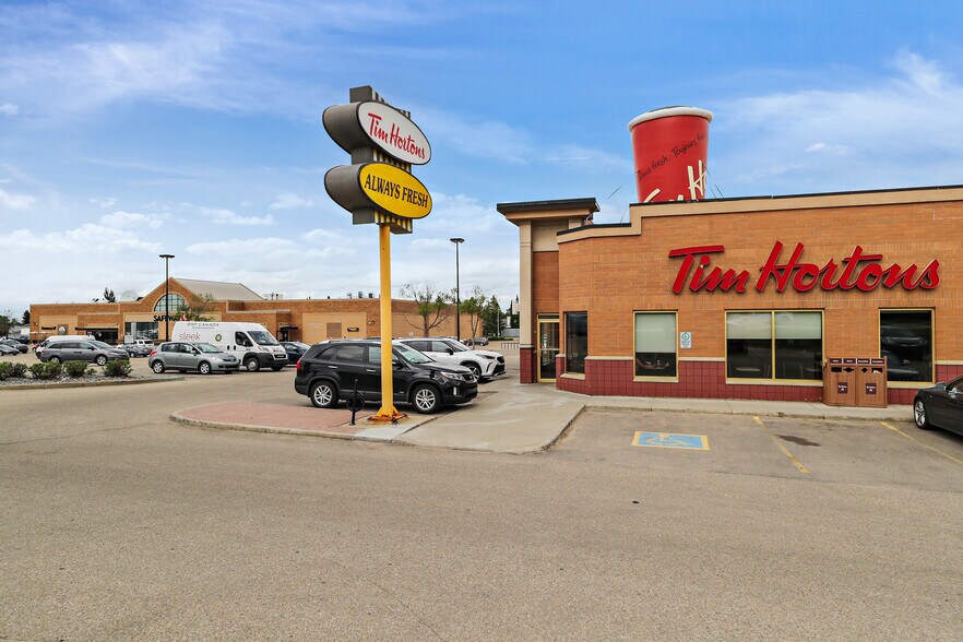 More Photos Of 993 Fir St, Sherwood Park General Retail For Lease