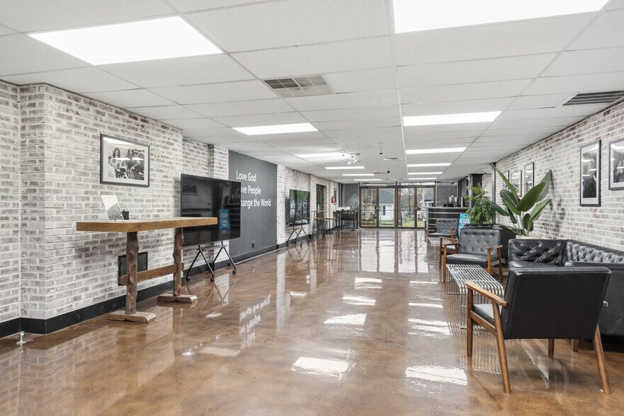 More Photos Of 310 Coles Ferry Pike, Lebanon Religious Facility For Sale