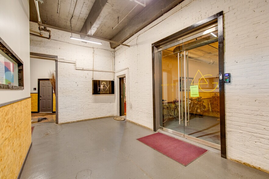 More Photos Of 1821 W Hubbard St, Chicago Loft Creative Space For Lease