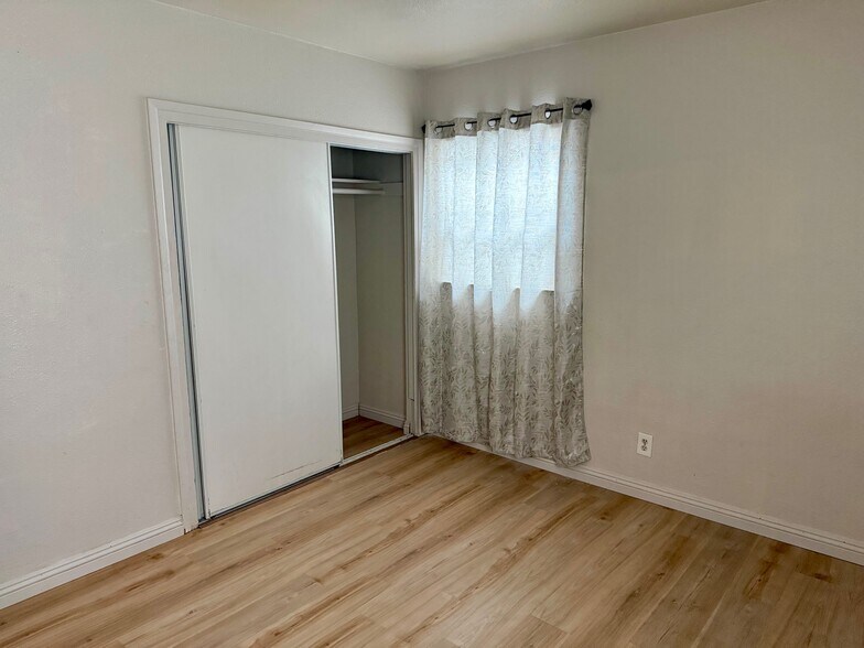 More Photos Of 695 W 17th St, San Bernardino Apartments For Sale