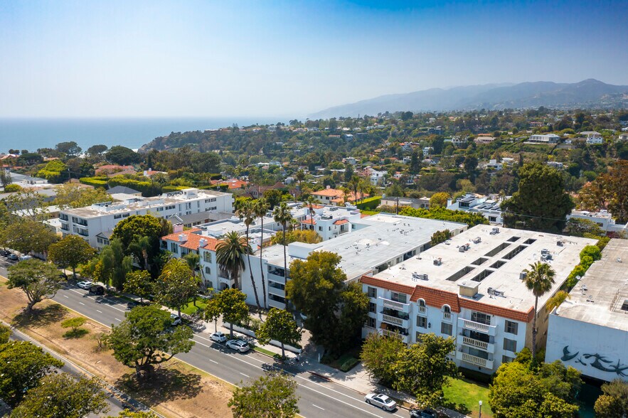 More Photos Of 537 San Vicente Blvd, Santa Monica Apartments For Sale