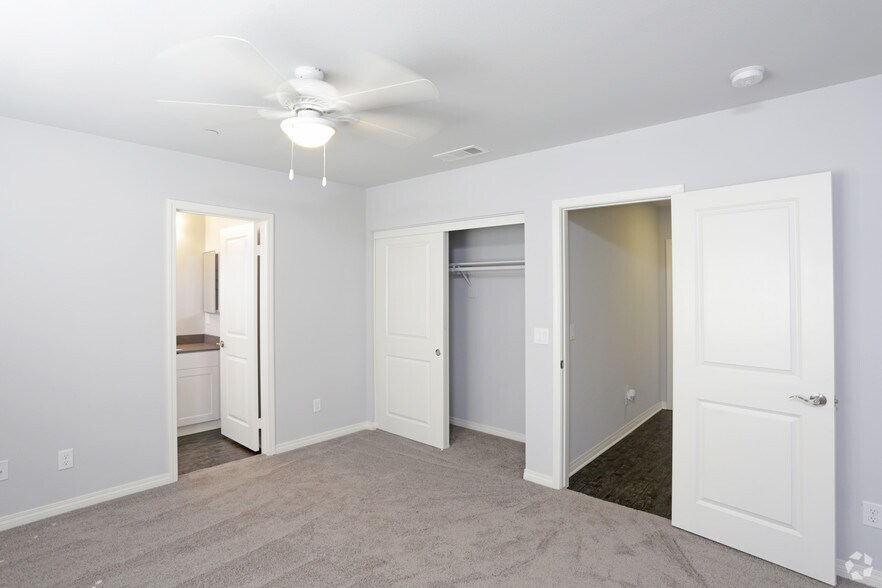 More Photos Of 307 Sycamore Rd, San Ysidro Apartments For Sale