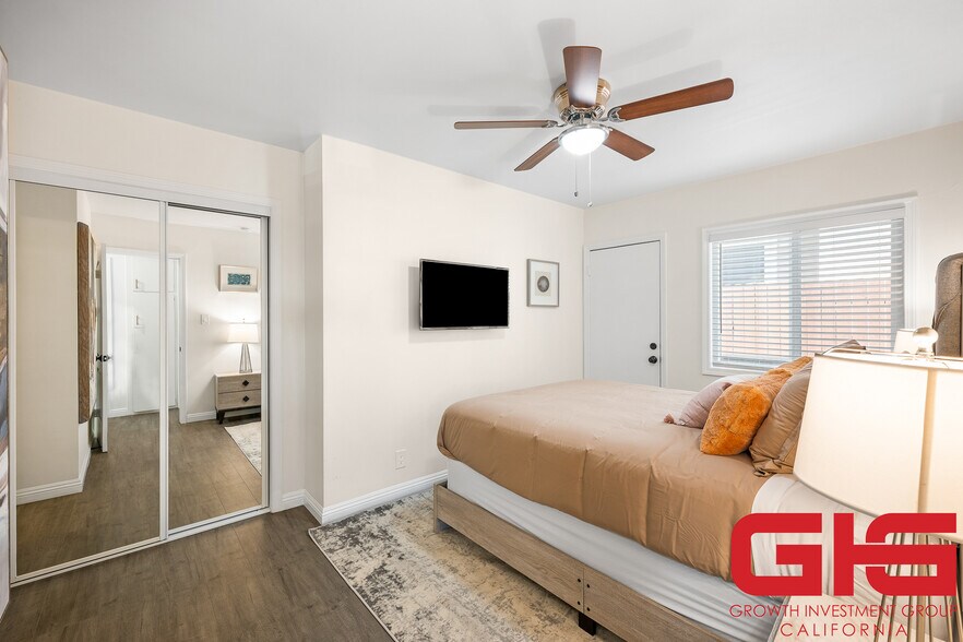 More Photos Of 31 N Parkwood Ave, Pasadena Apartments For Sale