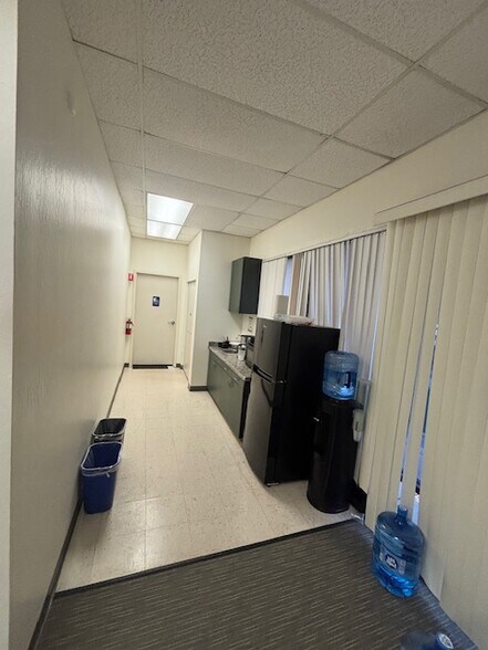 More Photos Of 3410 W Hammer Ln, Stockton Freestanding For Lease