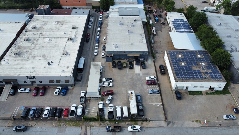 More Photos Of 2615 Brenner Dr, Dallas Distribution For Sale