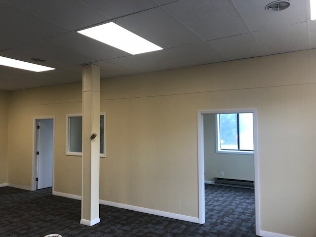 More Photos Of 17-19 Hayward St, Ipswich Manufacturing For Lease