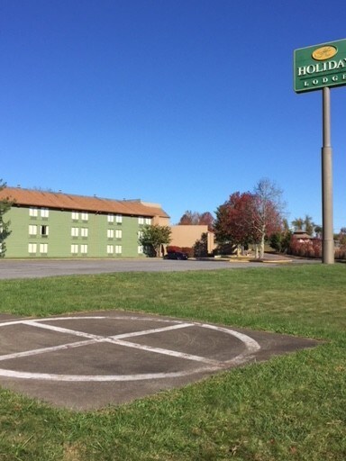 More Photos Of 340 Oyler Ave, Oak Hill Hotel For Lease