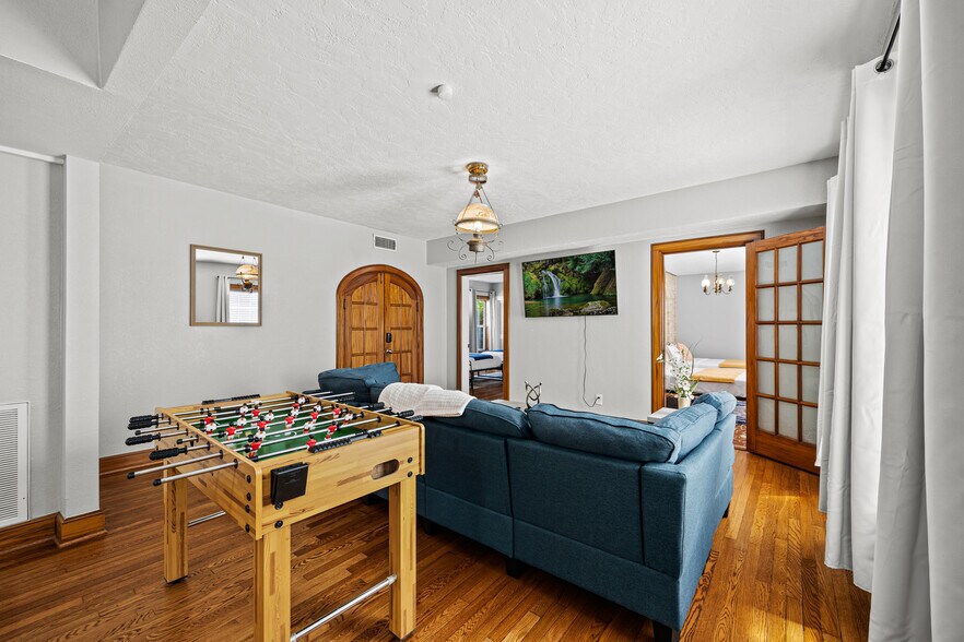 More Photos Of 2512 Calumet St, Houston Apartments For Sale