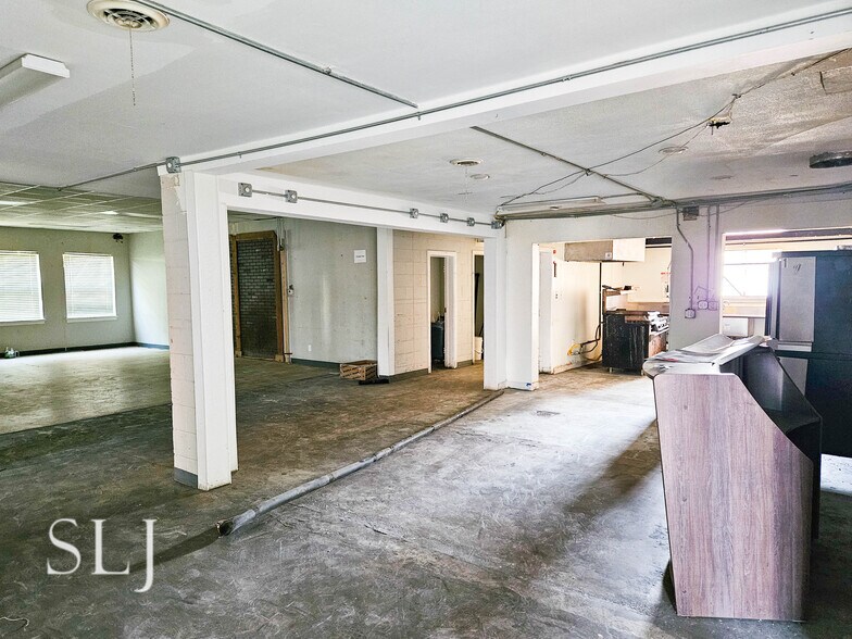 More Photos Of 2017 S Ervay St, Dallas Restaurant For Lease