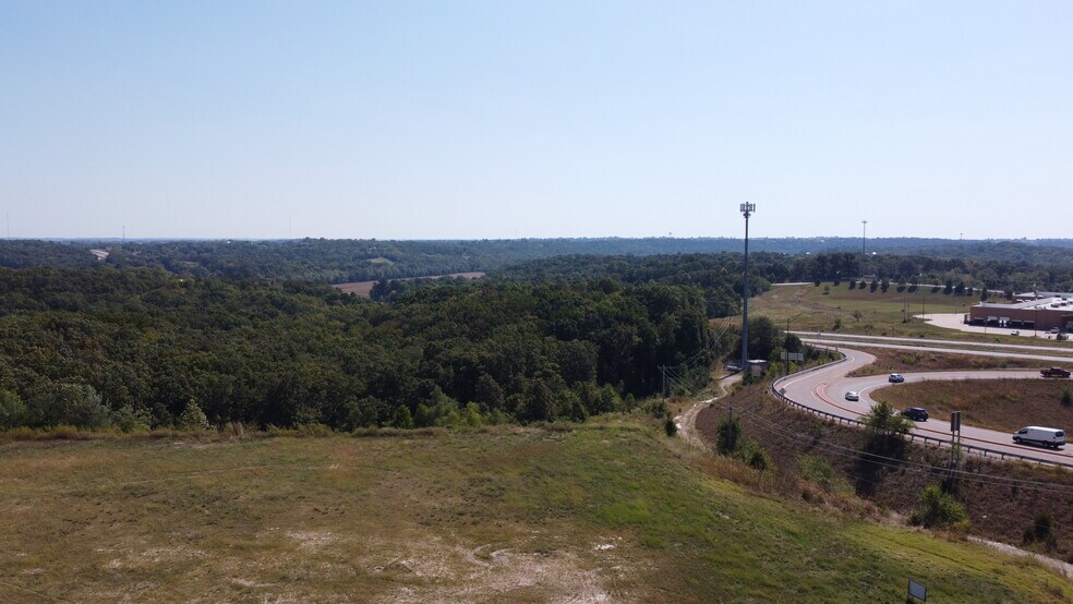 More Photos Of 2975 E McCarty St, Jefferson City Land For Sale