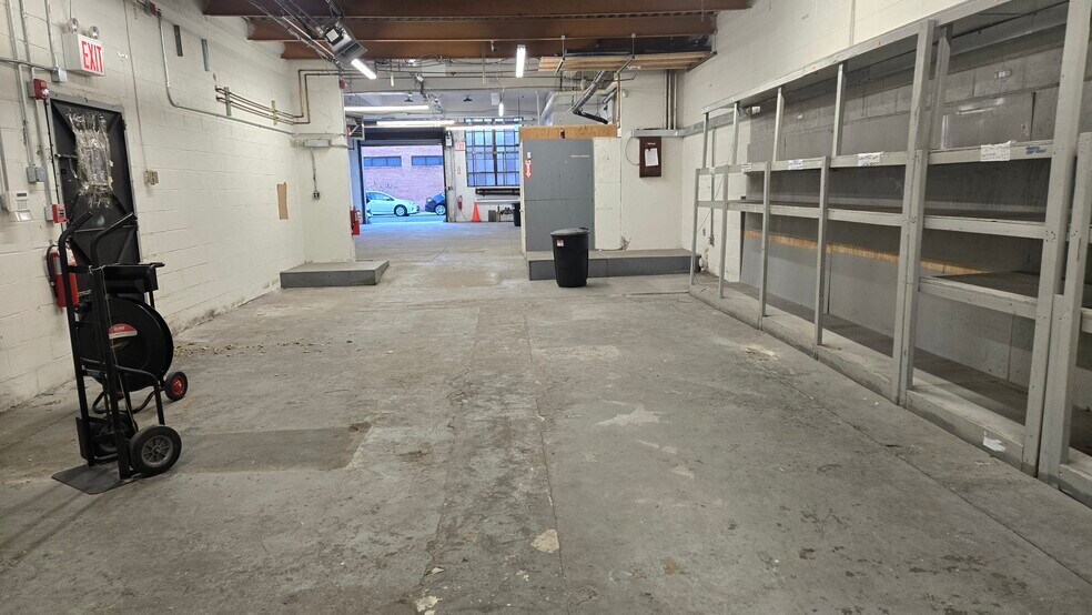 More Photos Of 40-29 27th St, Long Island City Warehouse For Lease