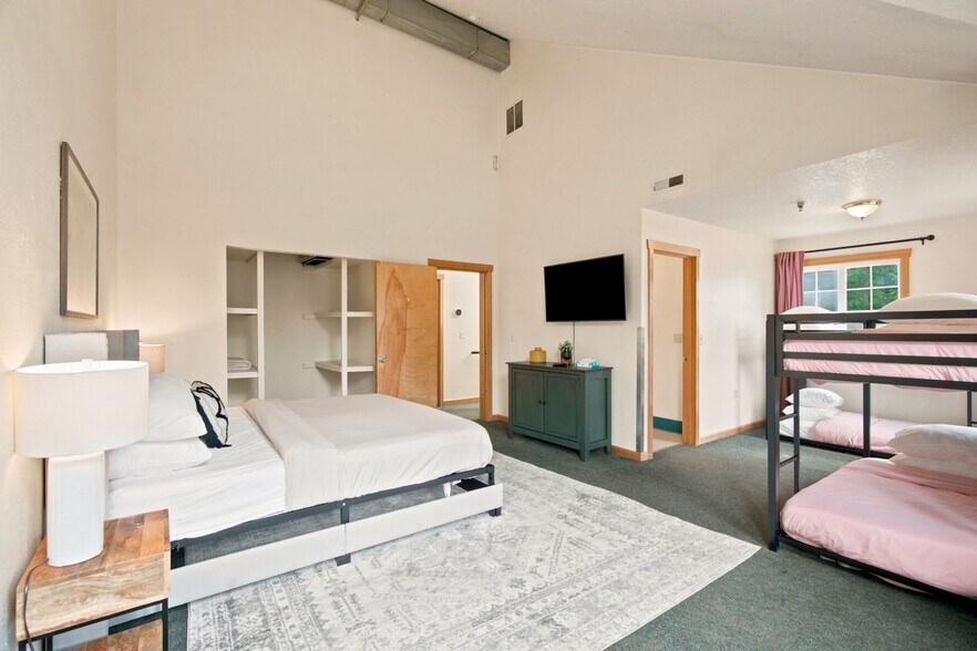 More Photos Of 93732 US-26, Government Camp Lodge Meeting Hall For Sale