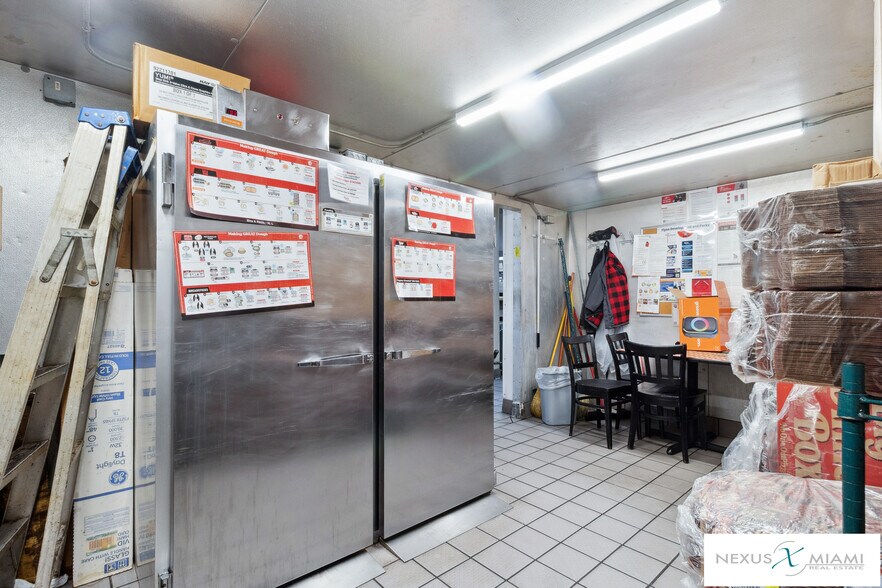 More Photos Of 2185 Post Oak, Marianna Fast Food For Sale