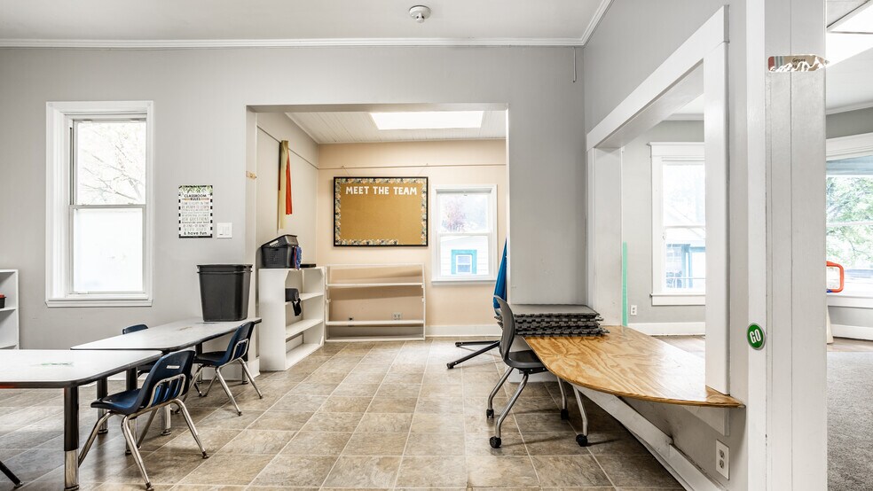 More Photos Of 7507 Michigan Rd, Indianapolis Daycare Center For Sale