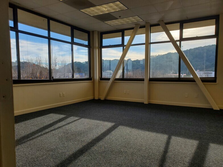 More Photos Of 103 Shoreline Pky, San Rafael Office For Lease