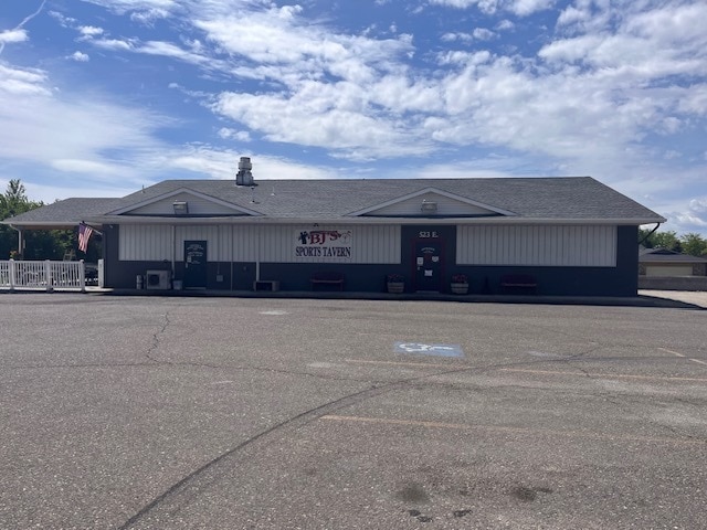 Primary Photo Of 523 E 5th N, Burley Bar For Sale