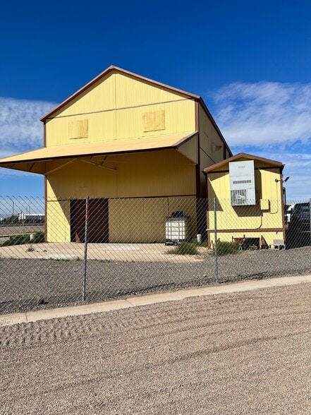 More Photos Of 8174 W Market St, Peoria Warehouse For Sale