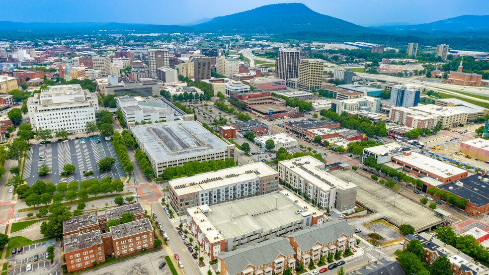 More Photos Of 355 Walnut St, Chattanooga Apartments For Lease