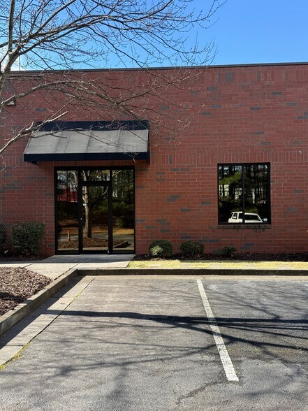 More Photos Of 6065 Parkway North Dr, Cumming Distribution For Sale