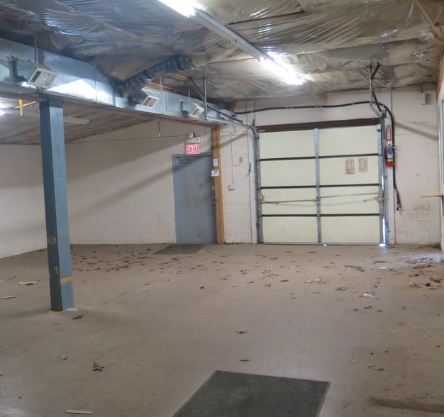 More Photos Of 25 Arnold Blvd, Howell Light Distribution For Lease