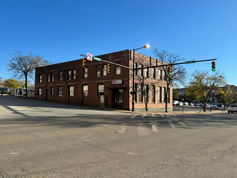 More Photos Of 313 S High St, Akron Office For Lease