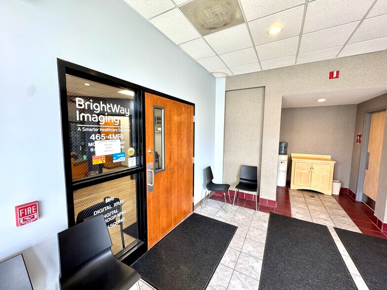 More Photos Of 3 Professional Dr, Alton Office For Lease