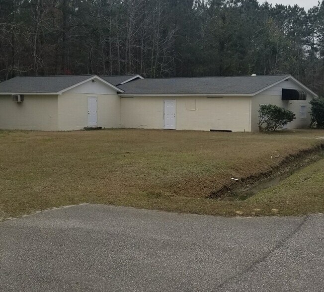 More Photos Of 3307 Sam W Dr ave, Conway Flex For Sale