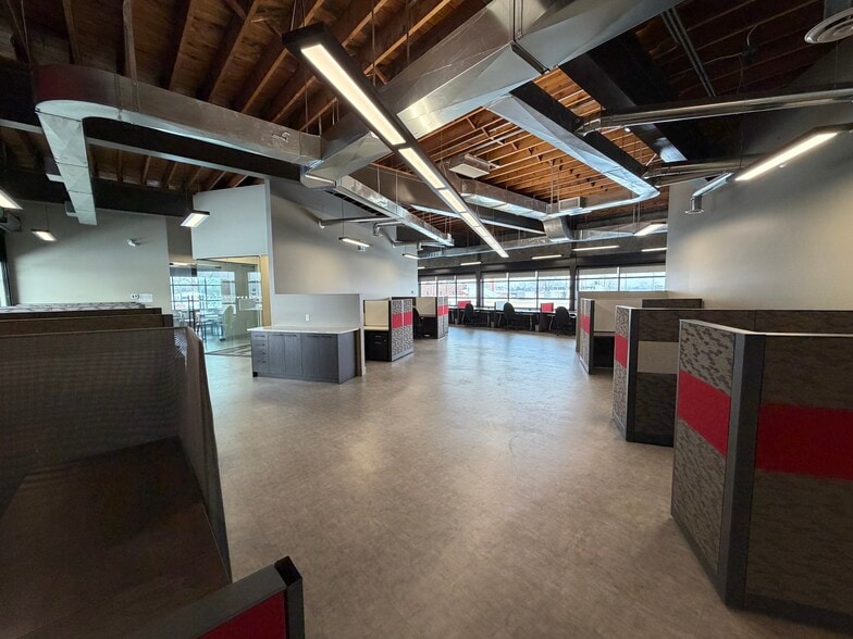 More Photos Of 1785 Walker Rd, Windsor Warehouse For Lease