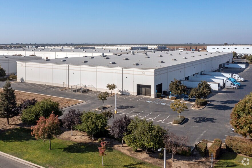 More Photos Of 2247 N Plaza Dr, Visalia Industrial For Sale