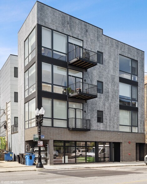 More Photos Of 4410 N Clark St, Chicago Apartments For Lease