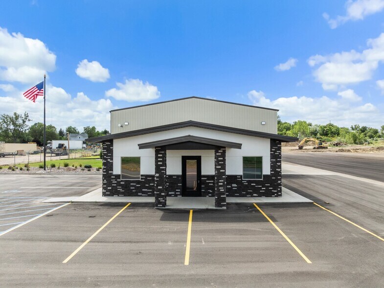 More Photos Of 3050 Highway 52 South, Minot Light Distribution For Lease