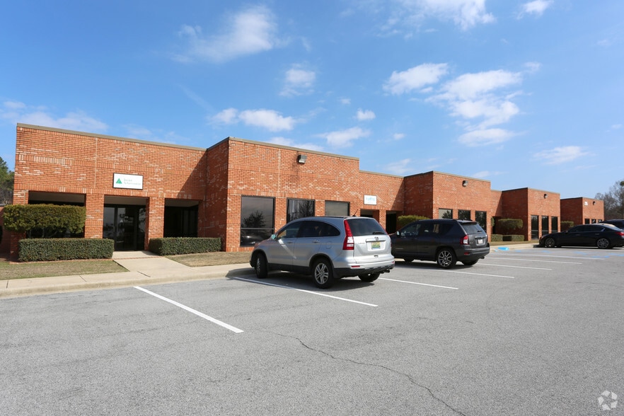 More Photos Of 135 Gemini Cir, Birmingham Unknown For Lease