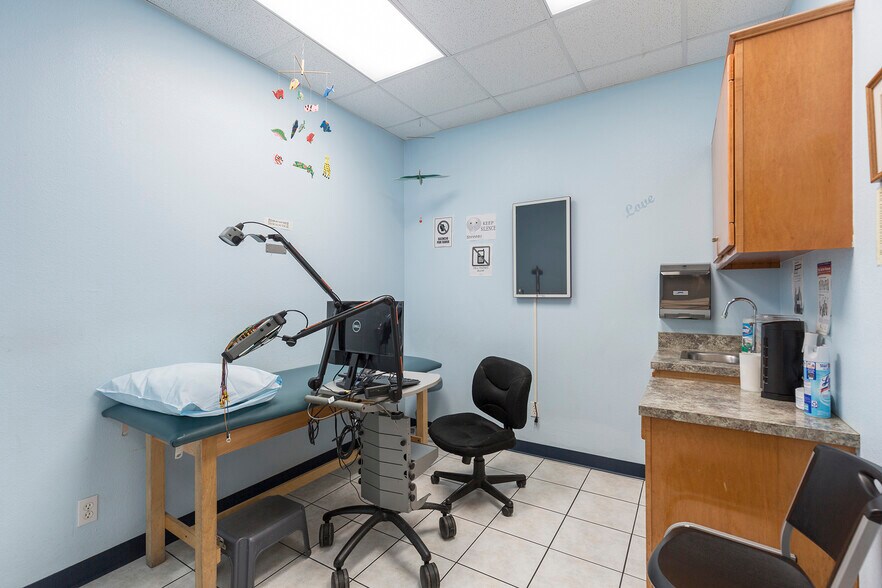 More Photos Of 110 E Savannah Ave, McAllen Medical For Sale