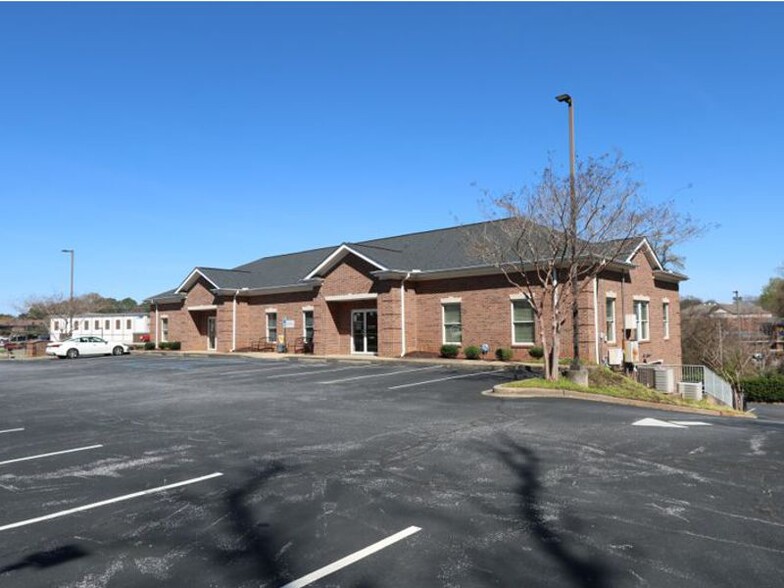 Primary Photo Of 9 Maple Tree Ct, Greenville Medical For Sale