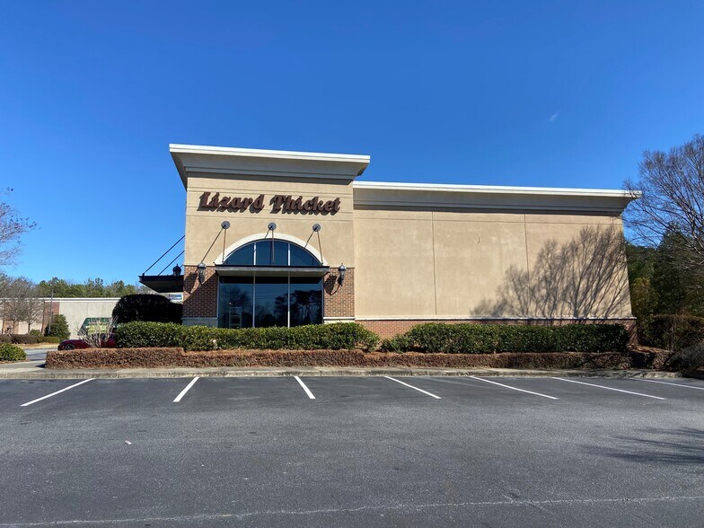 More Photos Of 2523 Airport Trwy, Columbus Freestanding For Lease