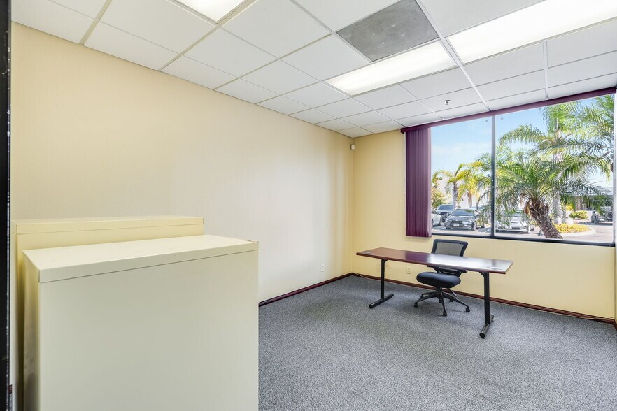 More Photos Of 14291 Commerce Dr, Garden Grove Manufacturing For Sale