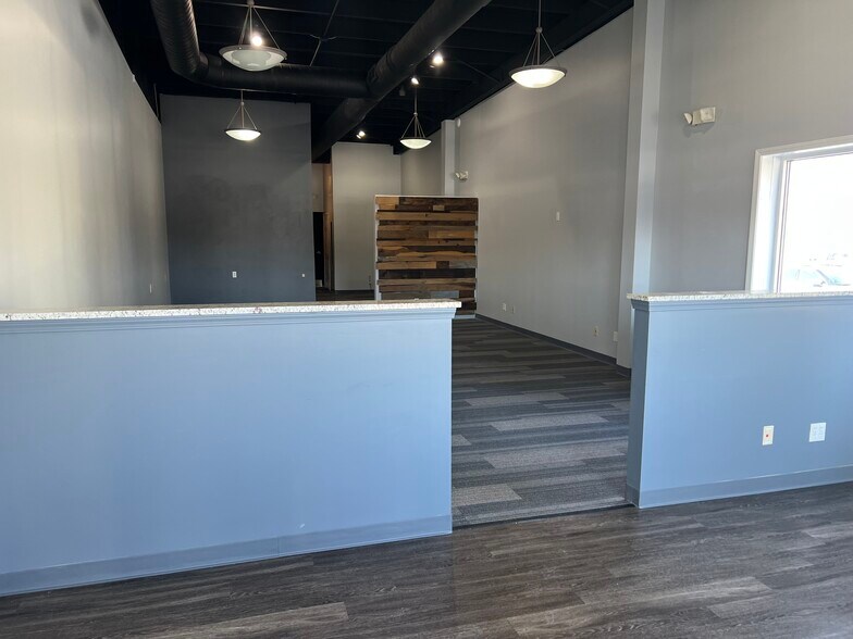 More Photos Of 250 S Main St, Brooklyn Freestanding For Lease