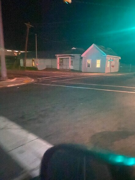 More Photos Of 103 E Harrison St, Reidsville Office For Sale